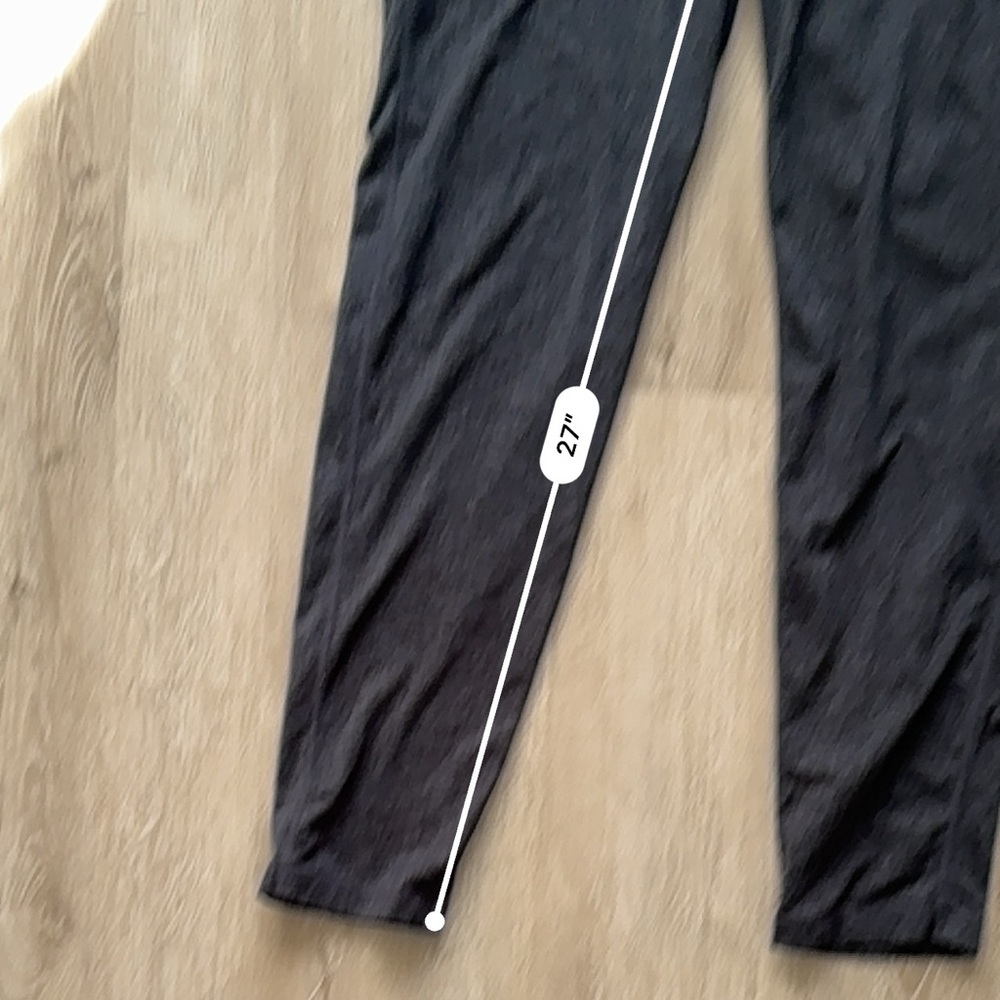 Vuori Gray performance joggers - image 5